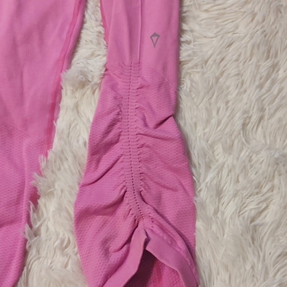 IVIVVA (by Lululemon) CROP LEGGINGS - Picture 2 of 3